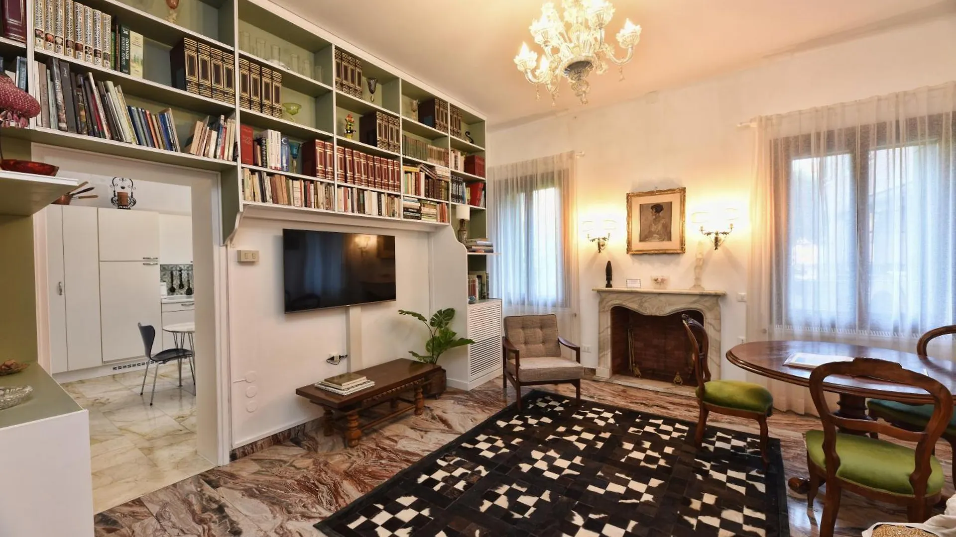 Soderini Splendor: First Floor Palazzo Charm At Castello Square Daire Venedik