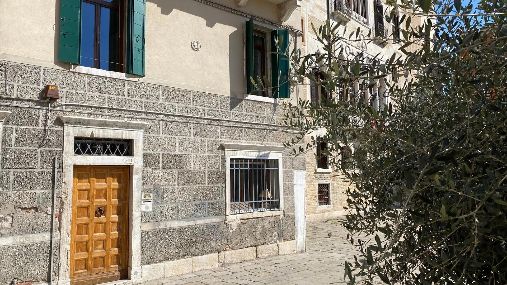 Soderini Splendor: First Floor Palazzo Charm At Castello Square Daire Venedik İtalya